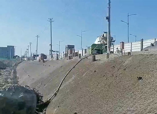 小型液壓泵送式混凝土濕噴機(jī)施工視頻(2)